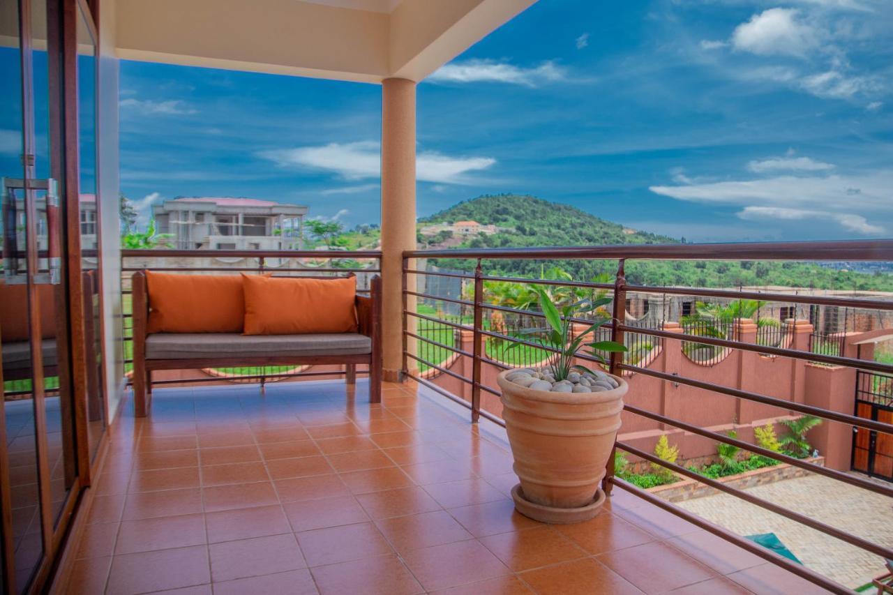 Savannah Suites Lubowa エクステリア 写真