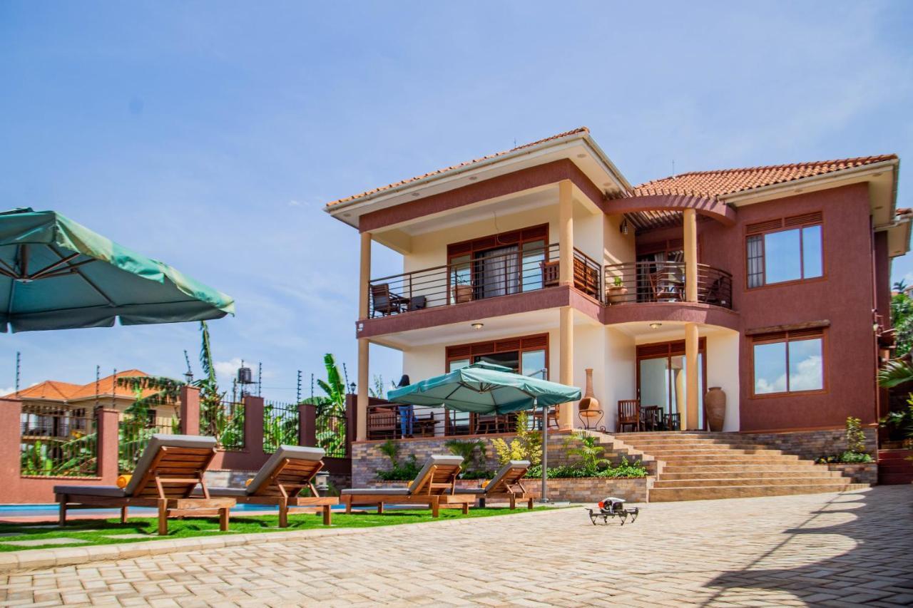 Savannah Suites Lubowa エクステリア 写真