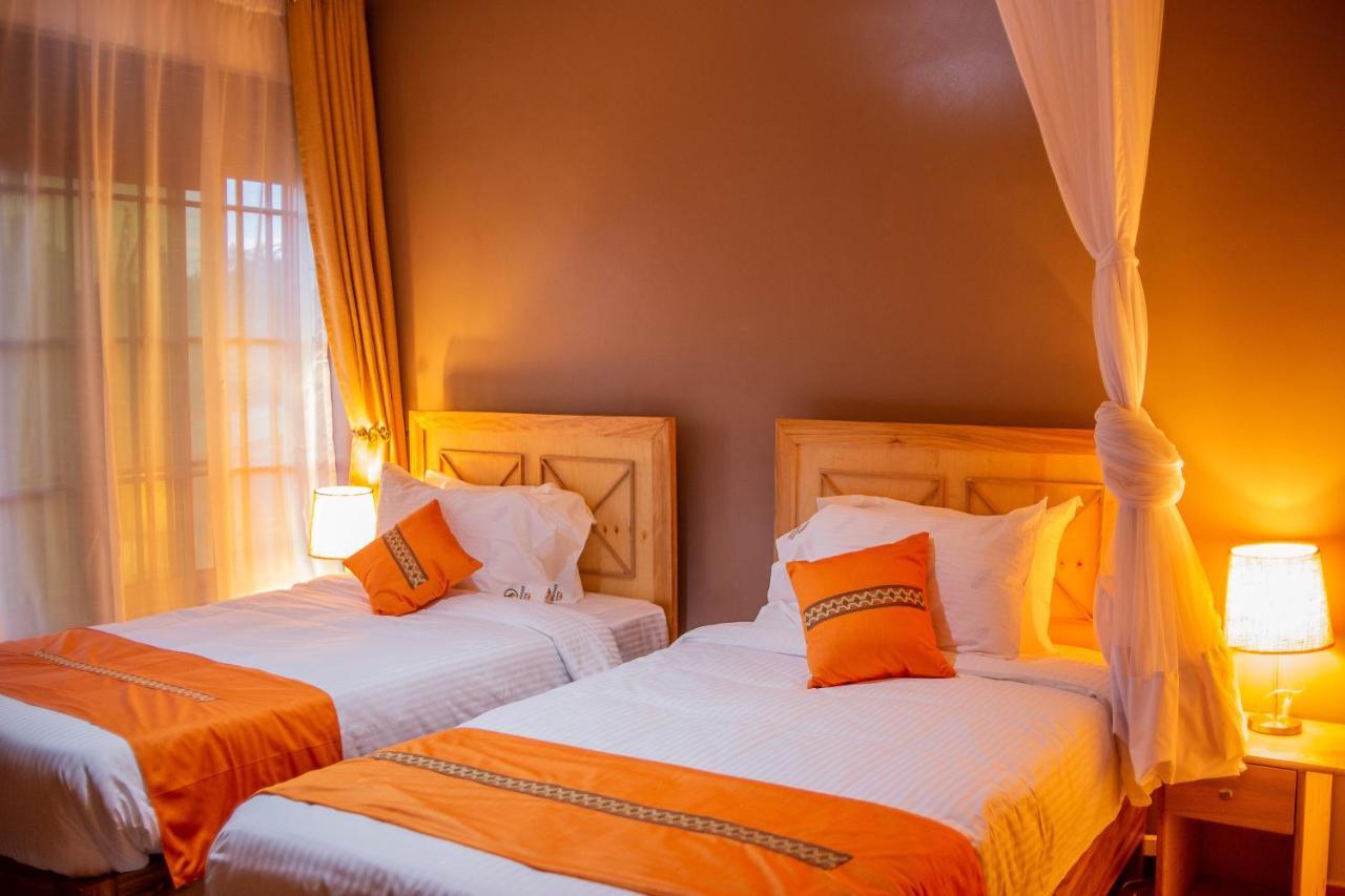 Savannah Suites Lubowa エクステリア 写真