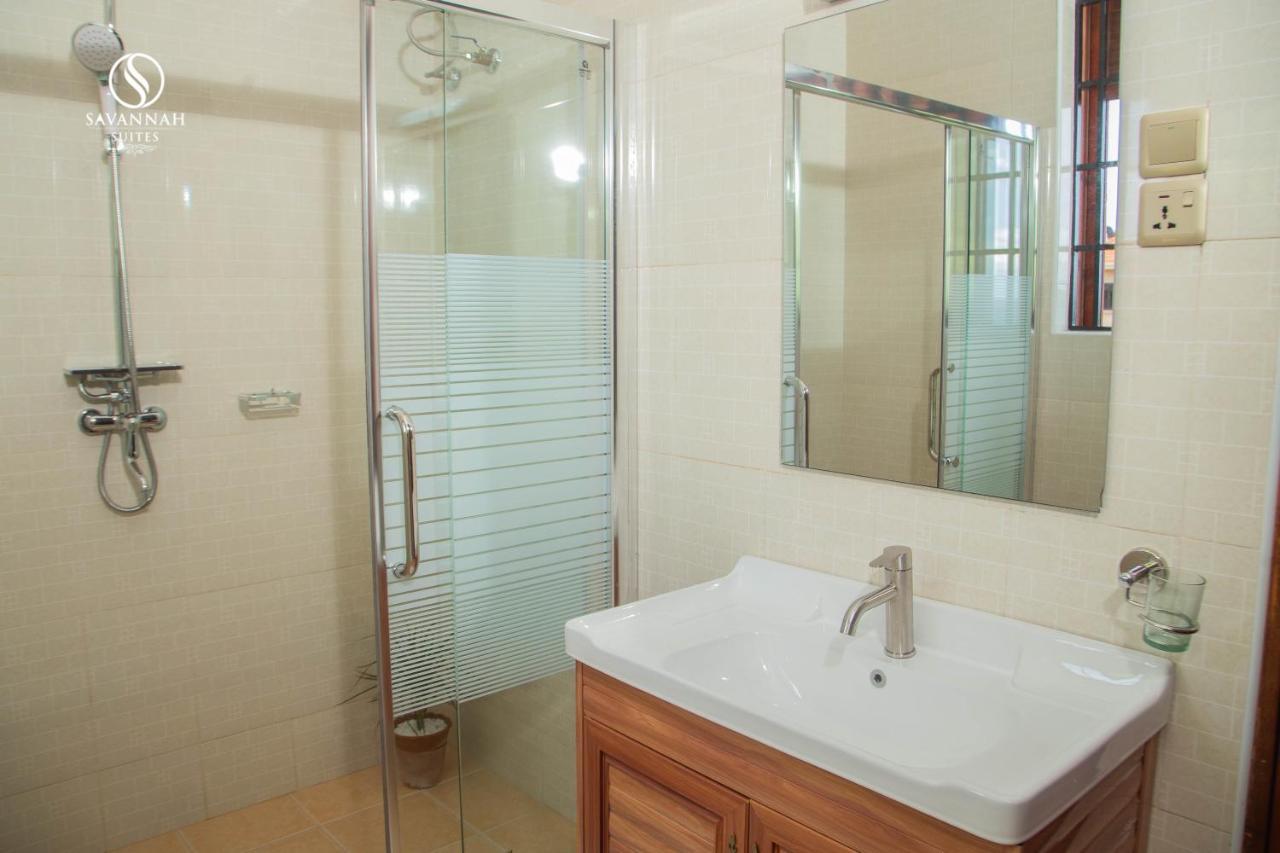 Savannah Suites Lubowa エクステリア 写真