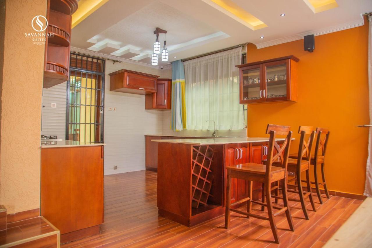 Savannah Suites Lubowa エクステリア 写真